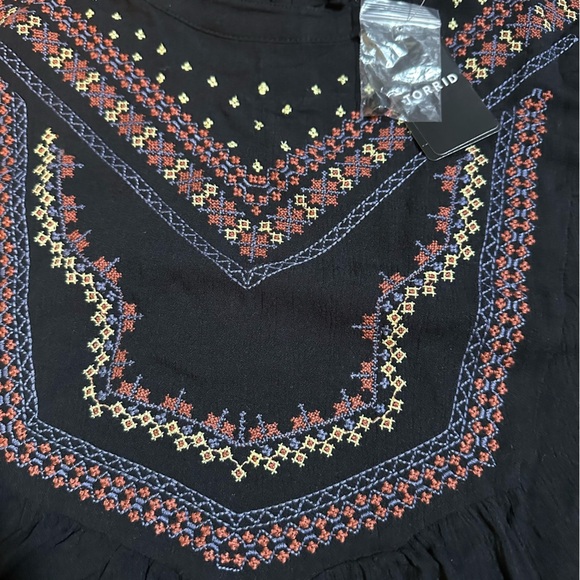Torrid Washable Crinkle Gauze Relaxed Embroidered Blouse Size 2 (a3 - Picture 7 of 11